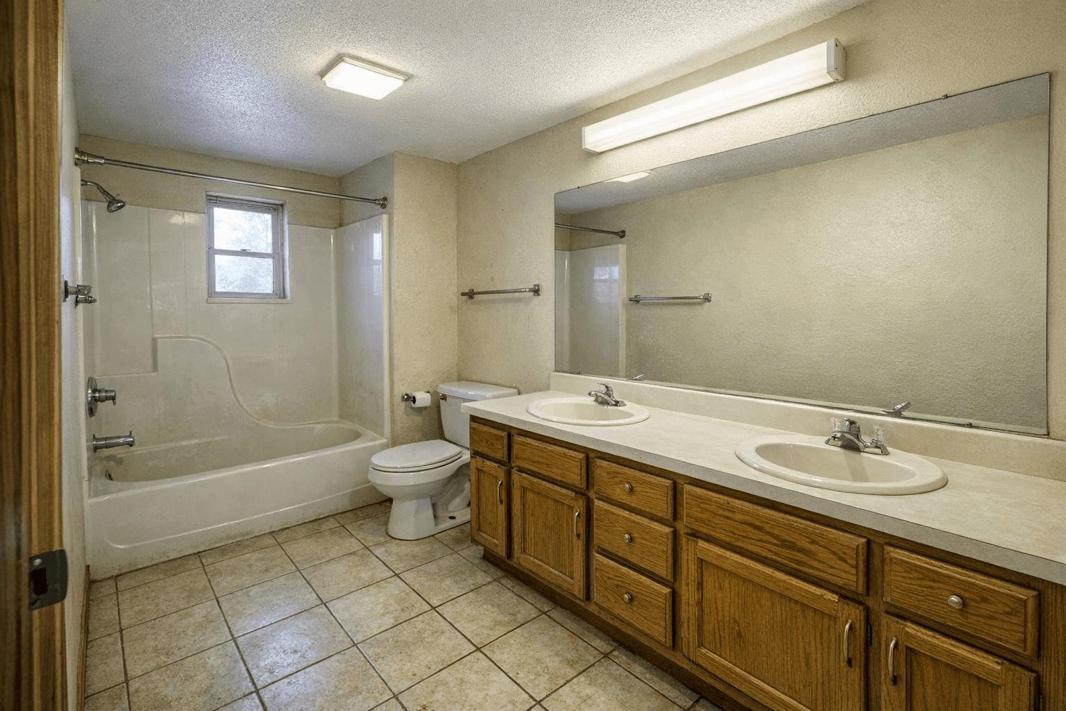 Before: Westmount Master Bath